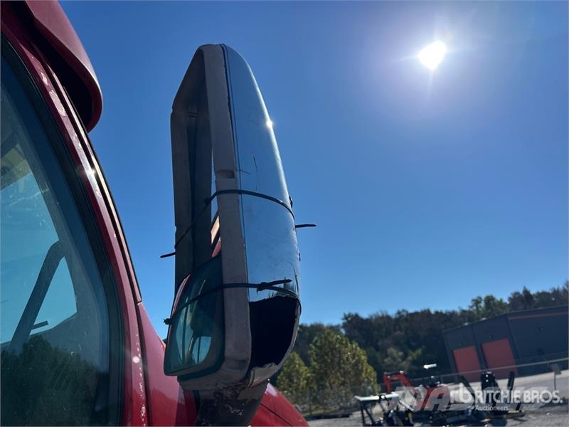 Peterbilt 387 中古トラクターヘッド | トレーラーヘッド