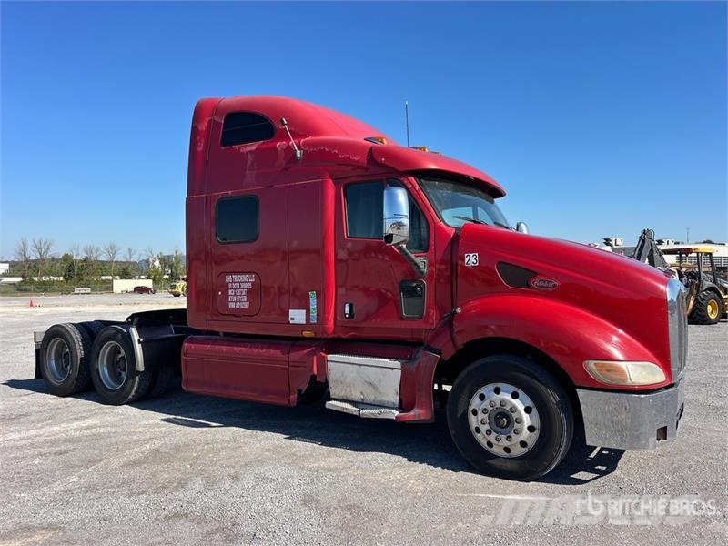 Peterbilt 387 中古トラクターヘッド | トレーラーヘッド