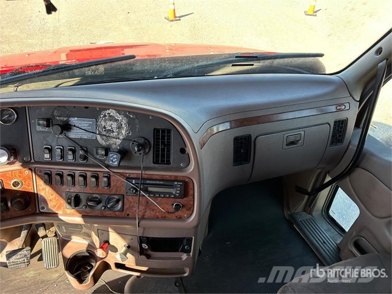 Peterbilt 387 中古トラクターヘッド | トレーラーヘッド