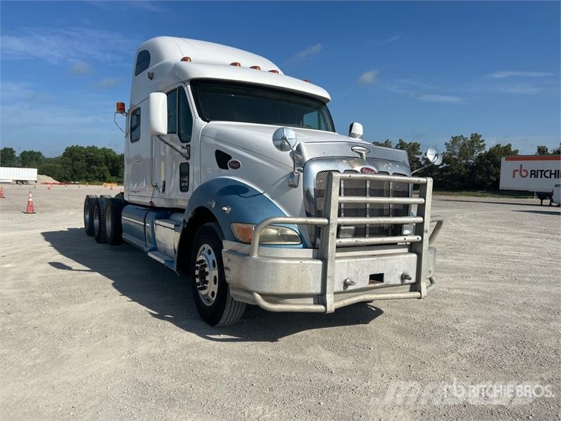 Peterbilt 387 8x4 Tri/A Sleeper Truck Tractor Sattelzugmaschinen