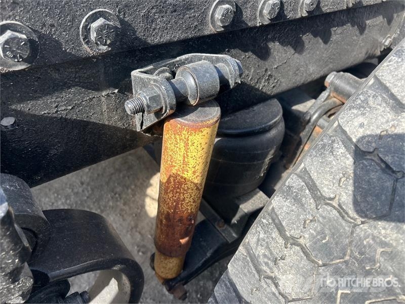 Peterbilt 387 8x4 Tri/A Sleeper Truck Tractor Sattelzugmaschinen