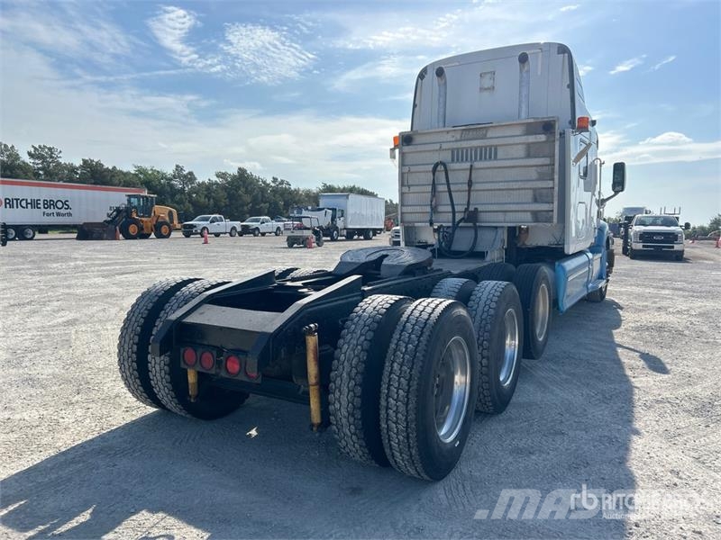 Peterbilt 387 8x4 Tri/A Sleeper Truck Tractor Sattelzugmaschinen