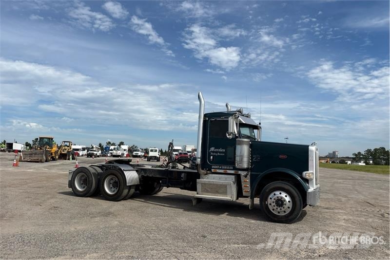 Peterbilt 388 Vlačilci