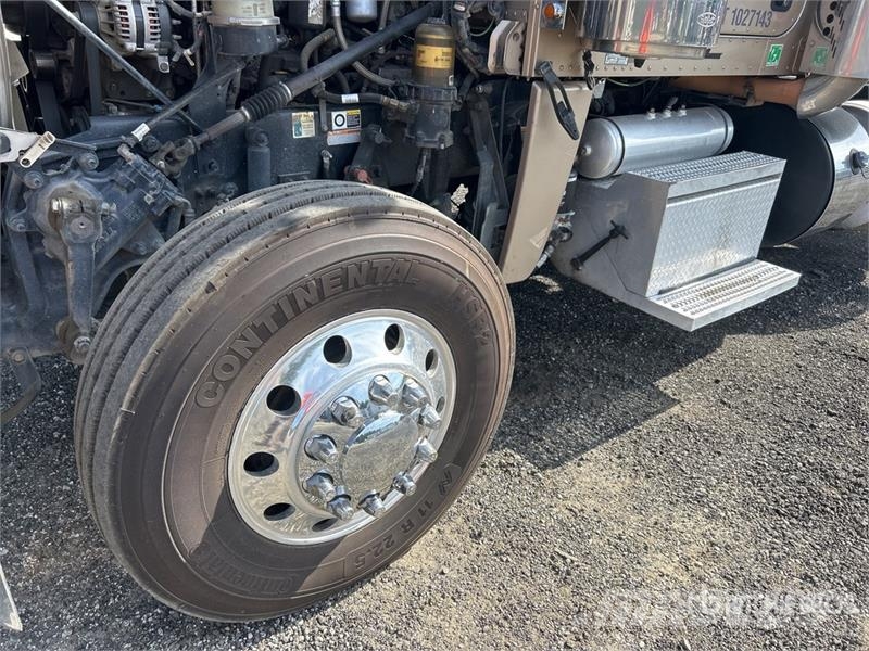 Peterbilt 388 Τράκτορες