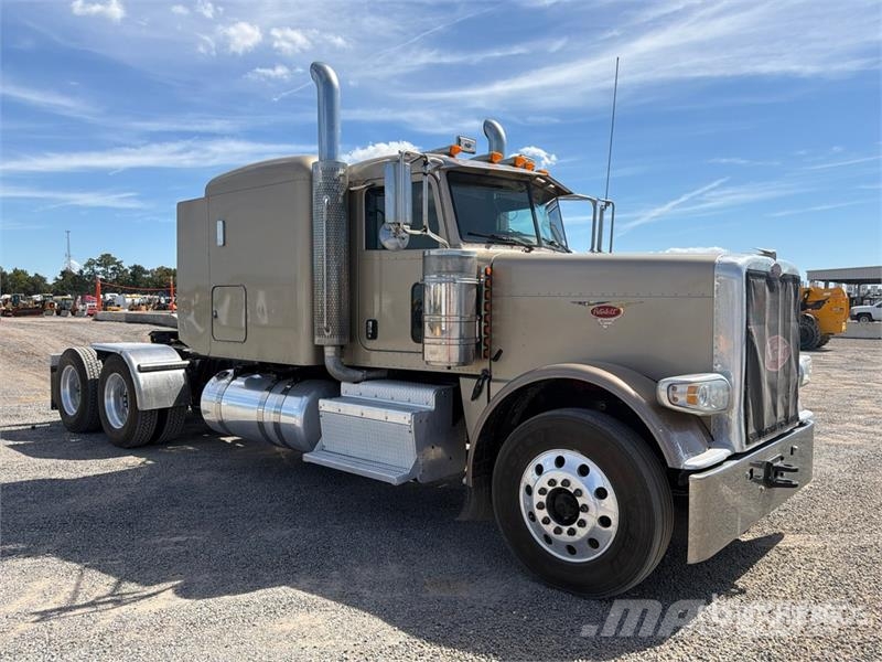 Peterbilt 388 Trekkers