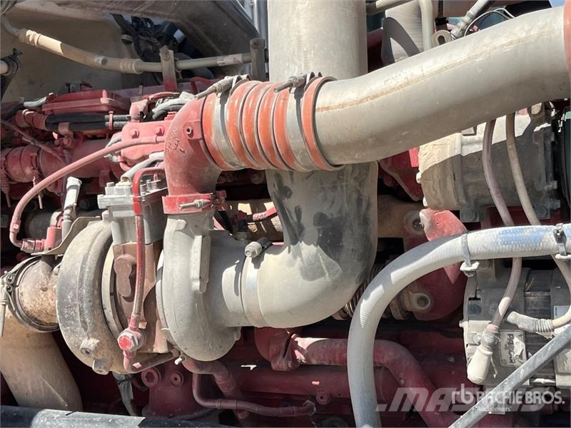 Peterbilt 388 وحدات الجر