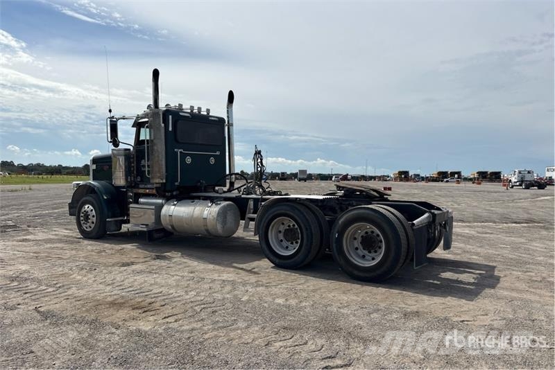 Peterbilt 388 Vlačilci
