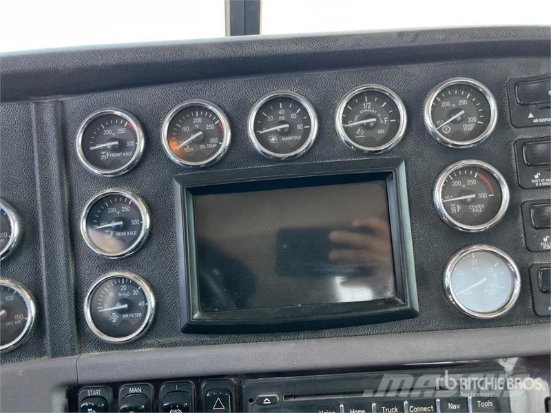 Peterbilt 388 وحدات الجر