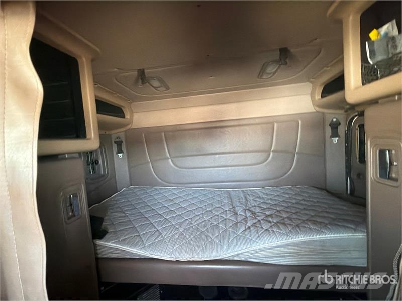 Peterbilt 388 Trekkers