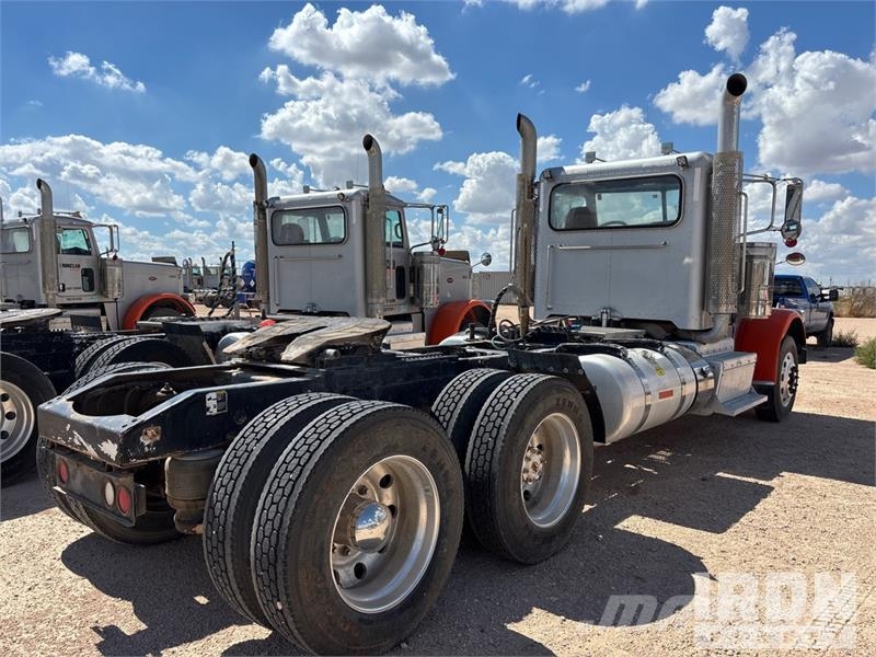 Peterbilt 388 Vlačilci