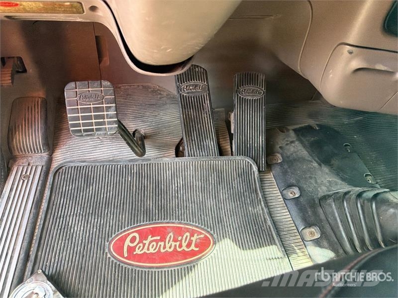 Peterbilt 388 Trekkers