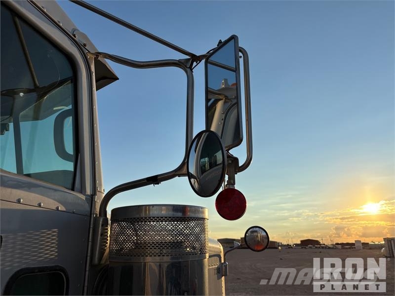 Peterbilt 388 Vlačilci