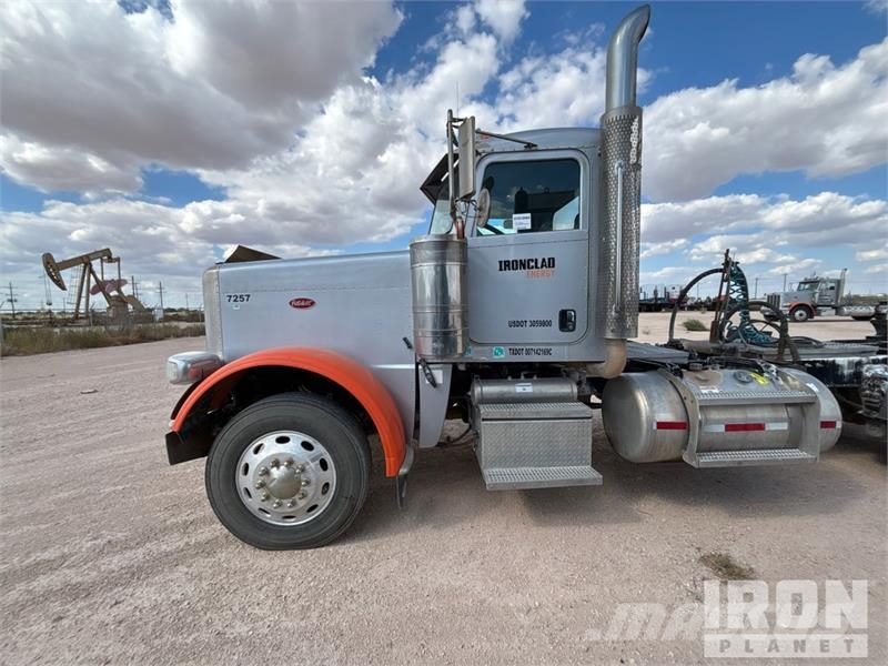 Peterbilt 388 Vlačilci