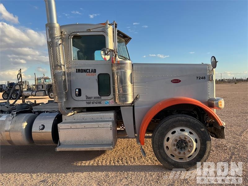 Peterbilt 388 Vlačilci