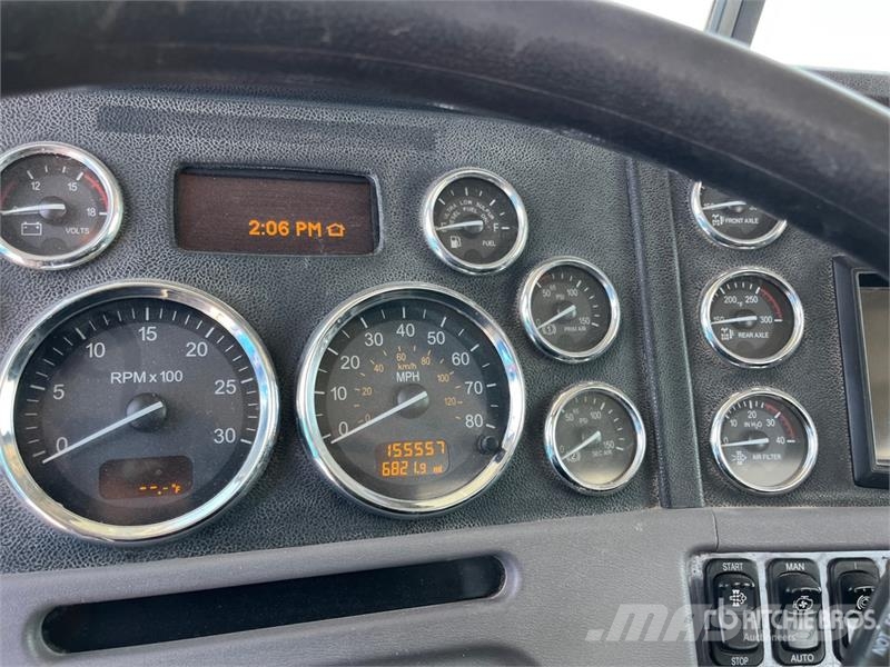 Peterbilt 388 وحدات الجر
