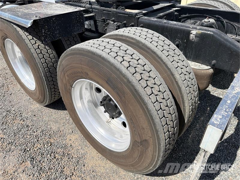 Peterbilt 388 Trekkers