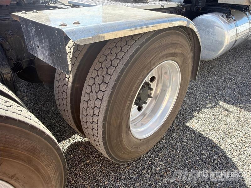 Peterbilt 388 Trekkers