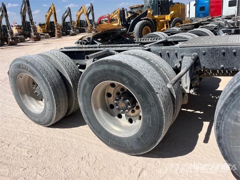 Peterbilt 388 وحدات الجر
