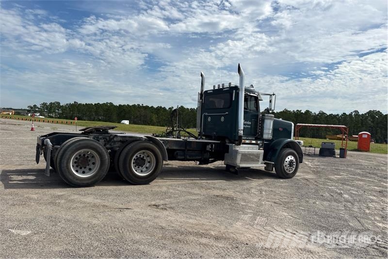 Peterbilt 388 Vlačilci