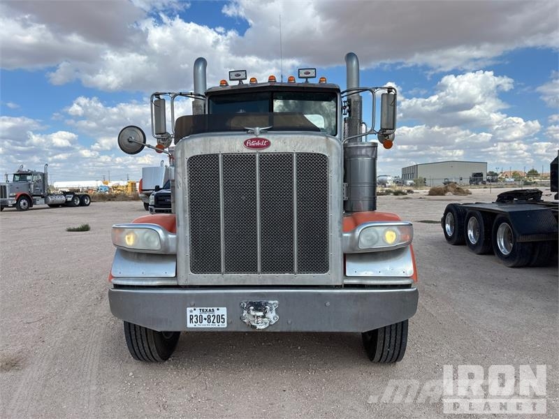 Peterbilt 388 Vlačilci