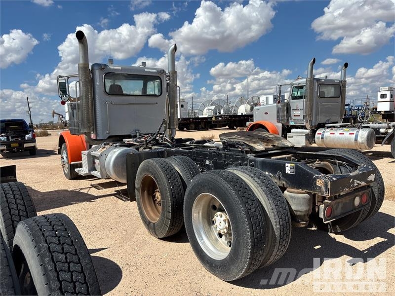 Peterbilt 388 Vlačilci