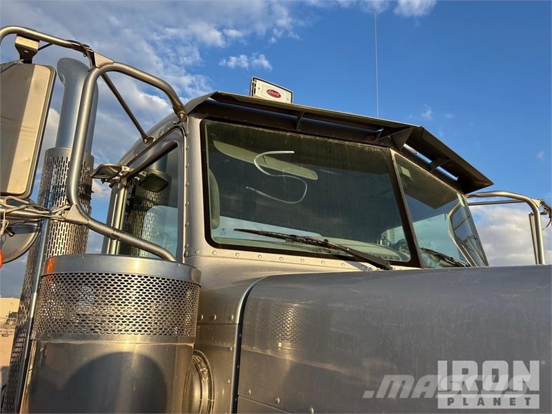 Peterbilt 388 Vlačilci