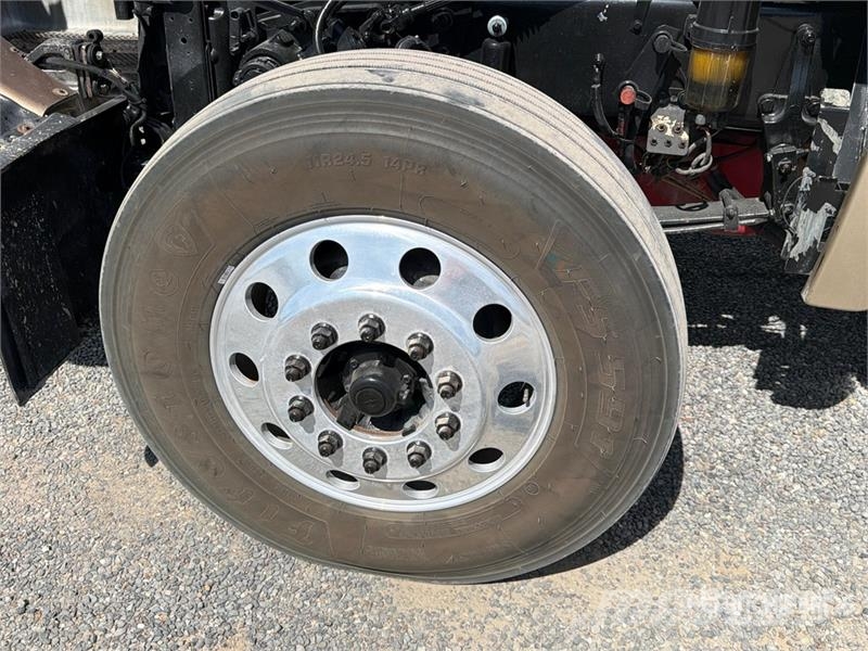Peterbilt 388 Trekkers