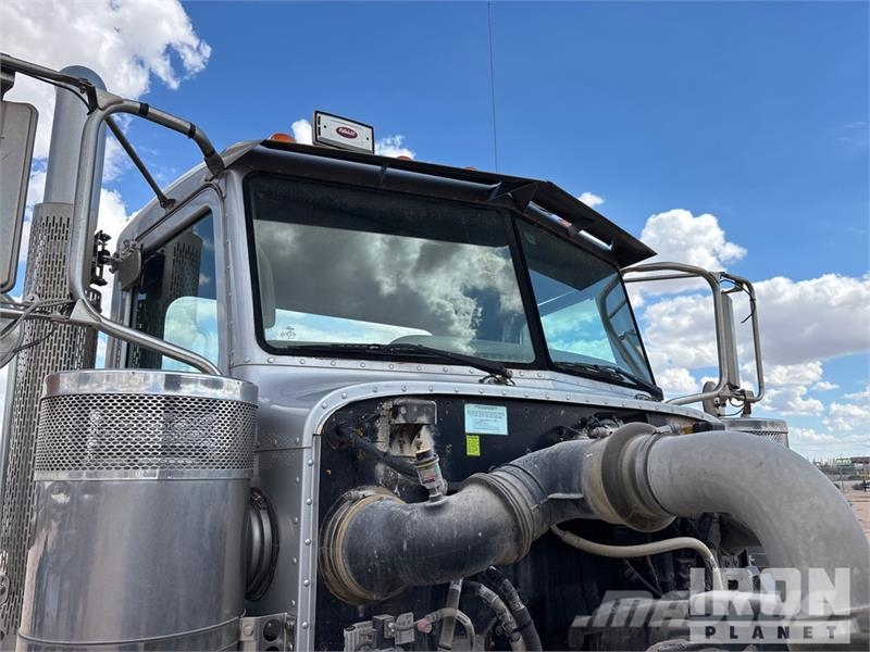 Peterbilt 388 Vlačilci