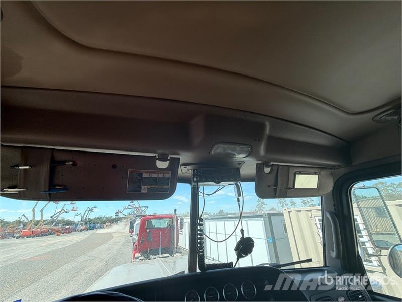 Peterbilt 388 Trekkers