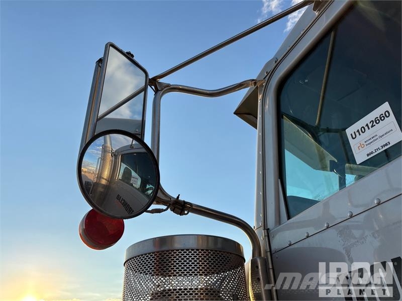 Peterbilt 388 Vlačilci