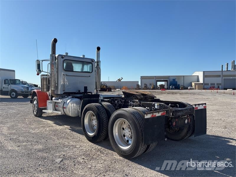 Peterbilt 388 Vlačilci