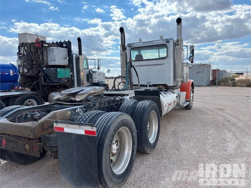 Peterbilt 388 Vlačilci