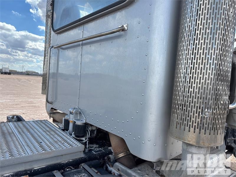 Peterbilt 388 Vlačilci