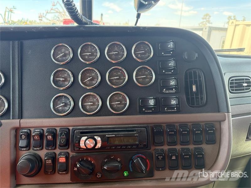 Peterbilt 388 Trekkers