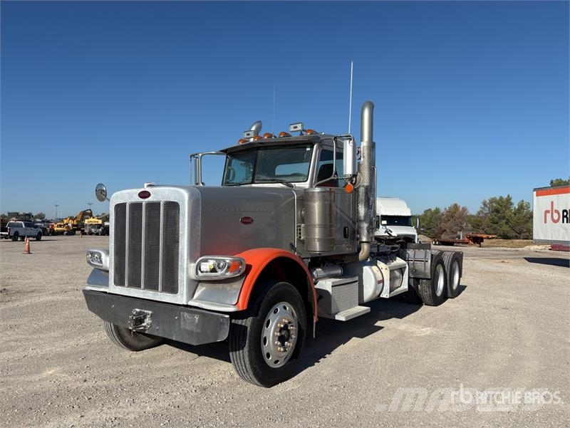 Peterbilt 388 Vlačilci