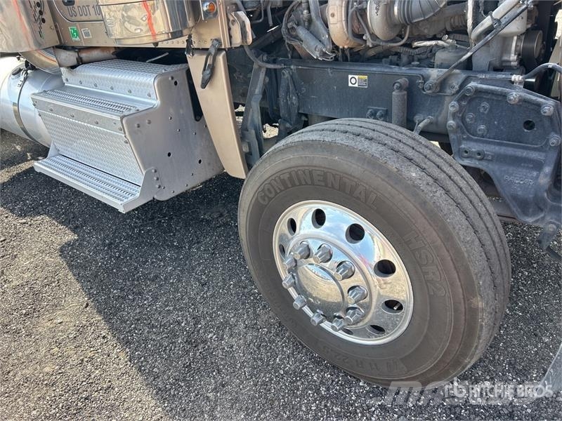 Peterbilt 388 Τράκτορες