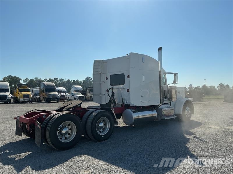 Peterbilt 389 وحدات الجر