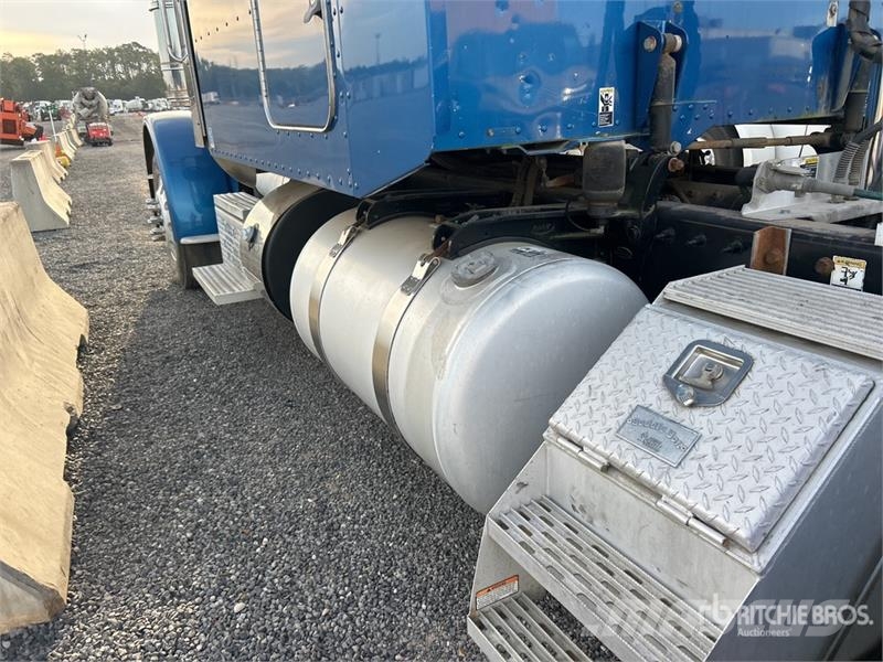 Peterbilt 389 Vilcēji