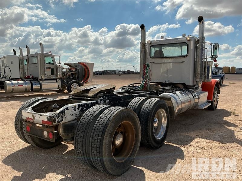 Peterbilt 389 Vlačilci