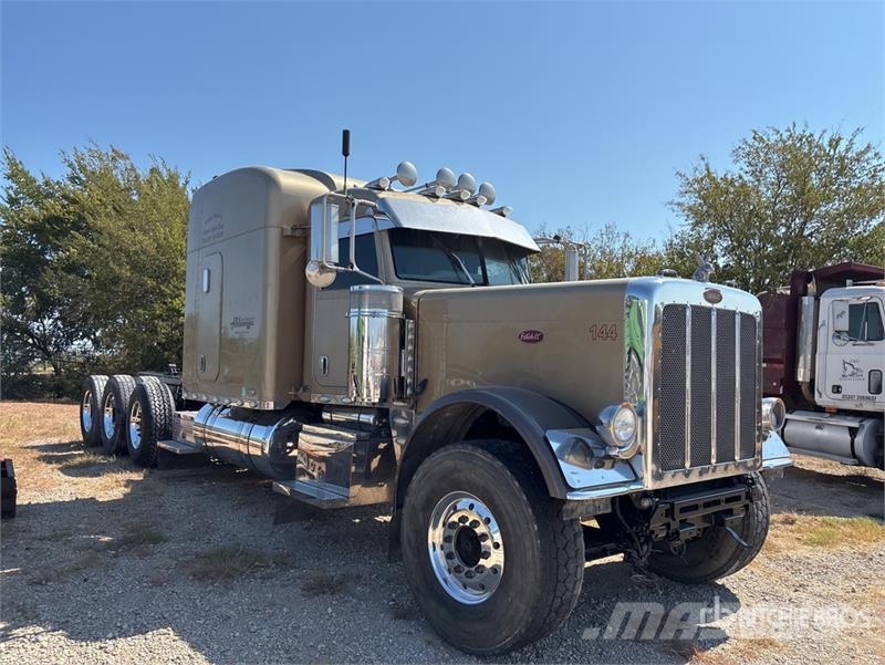 Peterbilt 389 中古トラクターヘッド | トレーラーヘッド