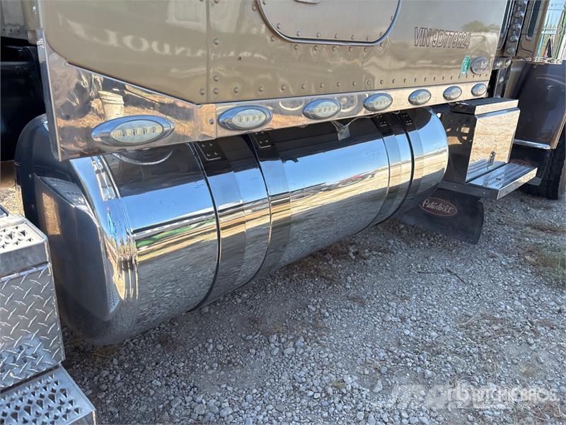 Peterbilt 389 中古トラクターヘッド | トレーラーヘッド