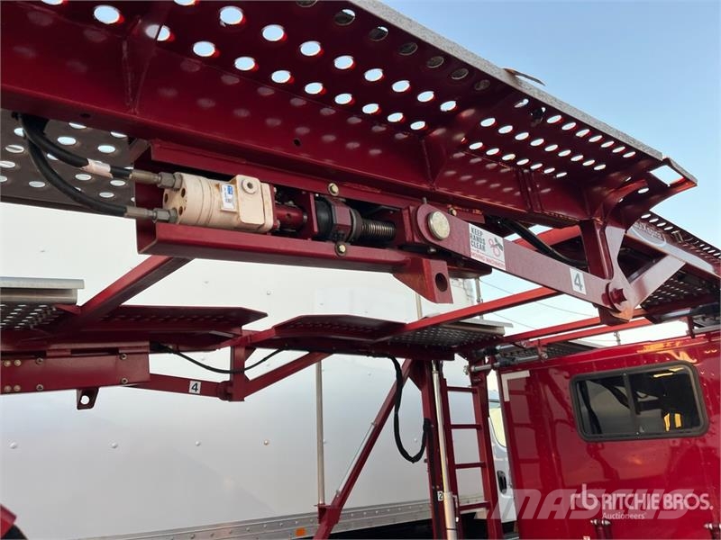 Peterbilt 389 Autotransporter