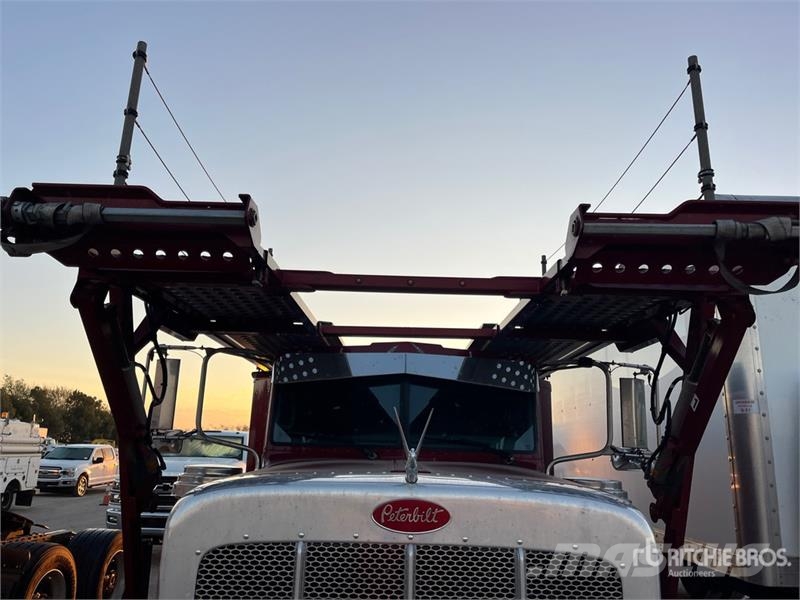 Peterbilt 389 Autotransporter