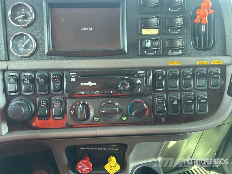Peterbilt 389 Автовозы