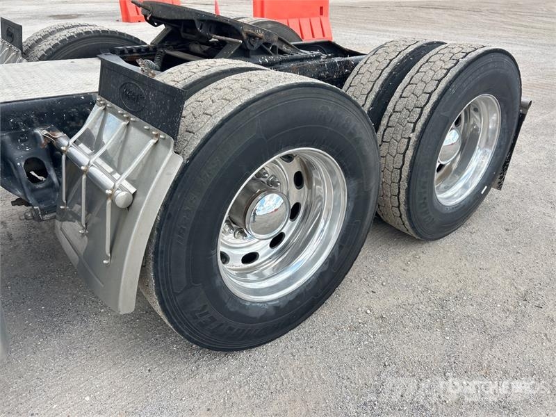Peterbilt 389 Vilcēji