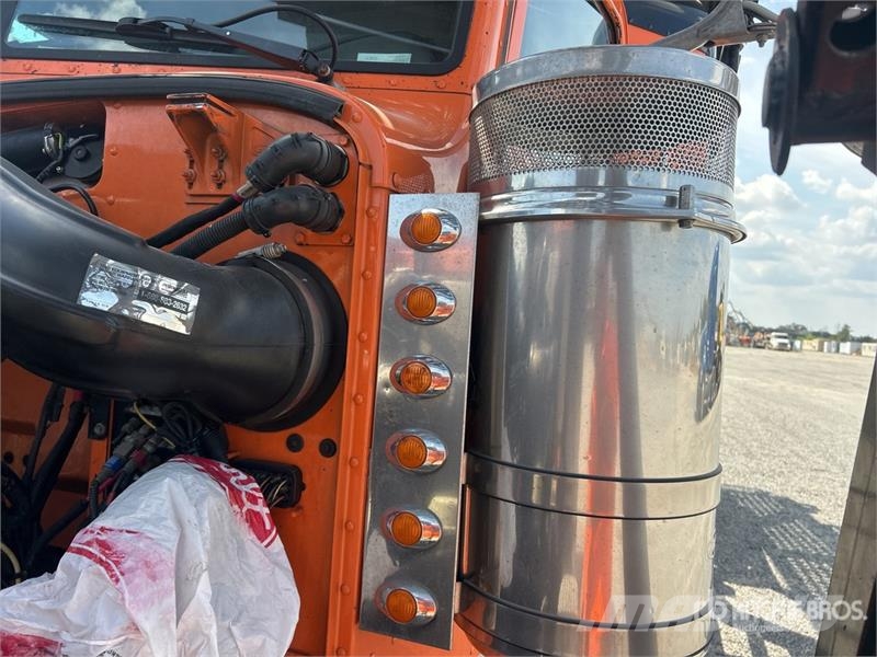 Peterbilt 389 Автовозы