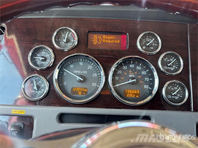Peterbilt 389 Автовози