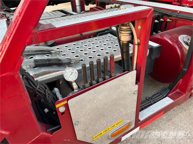 Peterbilt 389 Autotransporter