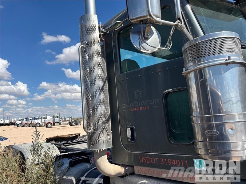 Peterbilt 389 Vlačilci