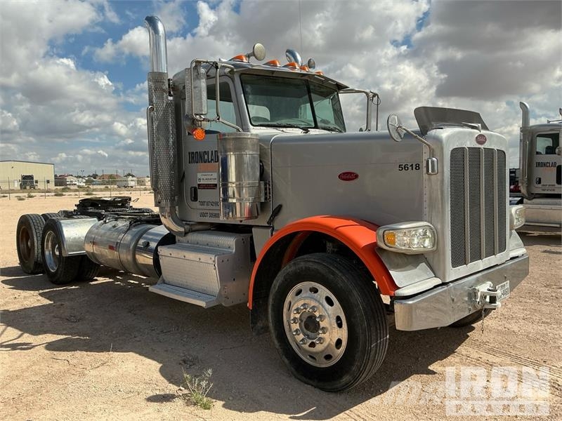 Peterbilt 389 Vlačilci